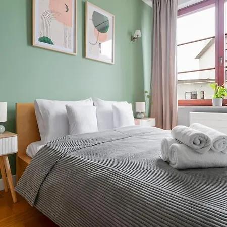 Oomph Mint Harmony & Vibrant Accents *