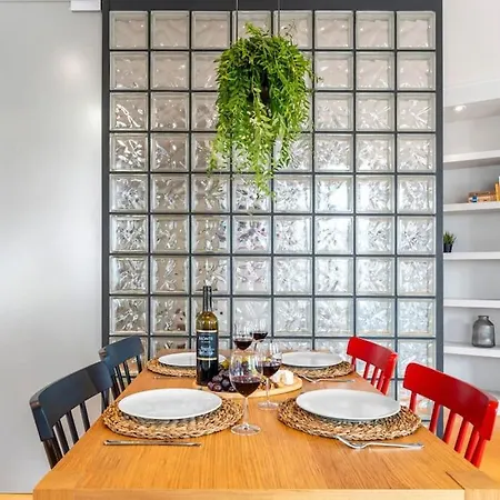 Lejlighed Oomph Mint Harmony & Vibrant Accents *