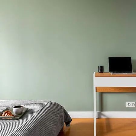 Oomph Mint Harmony & Vibrant Accents Lejlighed