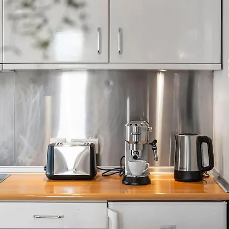 Oomph Mint Harmony & Vibrant Accents * Varsavia