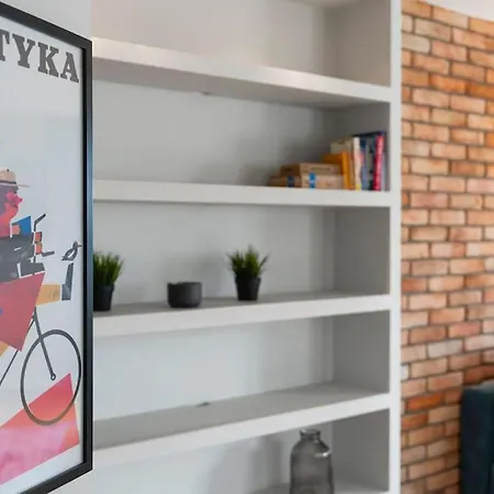 Oomph Mint Harmony & Vibrant Accents