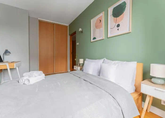 Oomph Mint Harmony & Vibrant Accents Apartament Warszawa