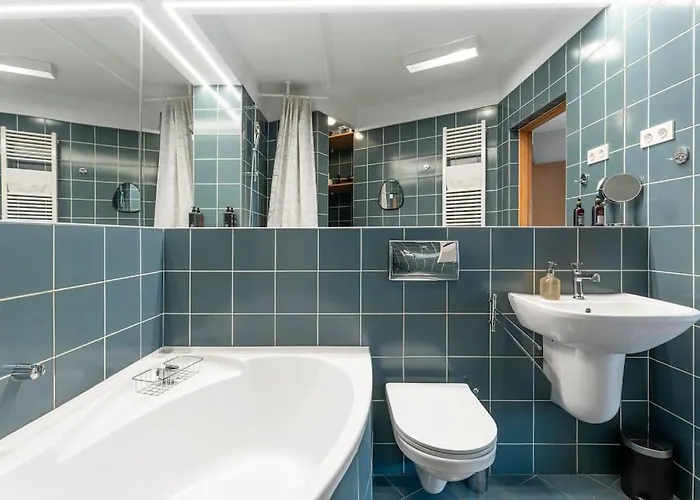 Apartament Oomph Mint Harmony & Vibrant Accents