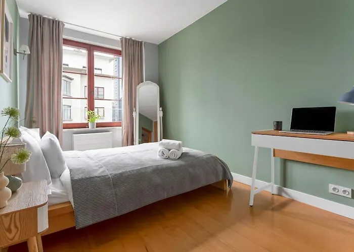 Oomph Mint Harmony & Vibrant Accents *