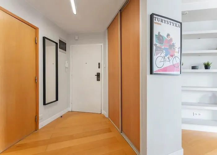 Apartament Oomph Mint Harmony & Vibrant Accents *